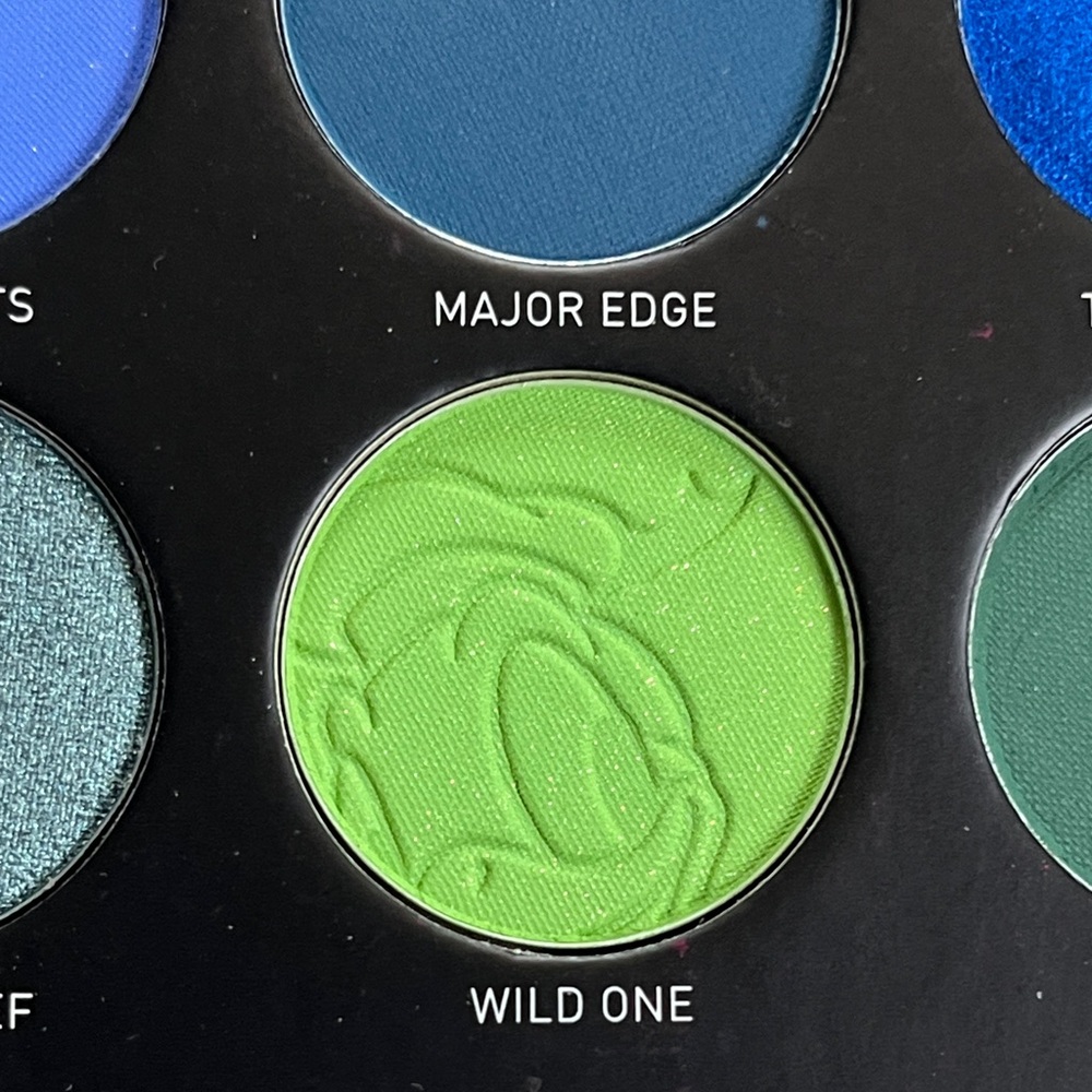 Disney Eyeshadow Palette matte and shimmer Truth Be Bold - Picture 13 of 16